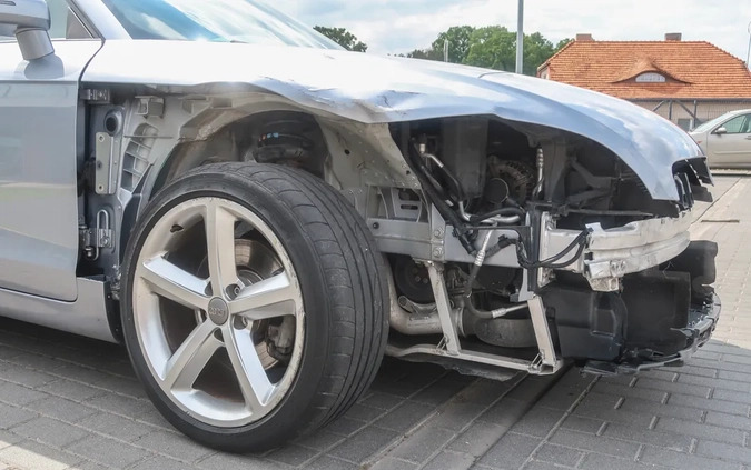 Audi TT cena 29900 przebieg: 121825, rok produkcji 2010 z Ryn małe 742